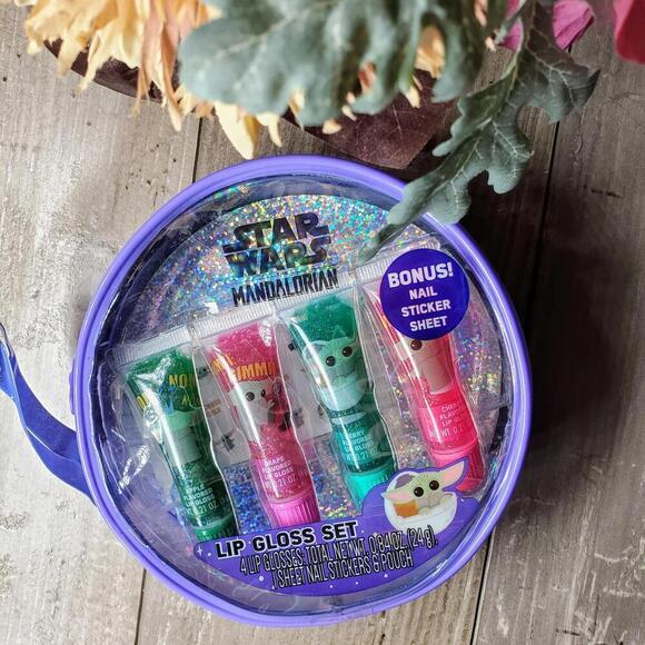 Star Wars mandalorian lip gloss set with nail stickers child’s gift - Picture 5 of 9